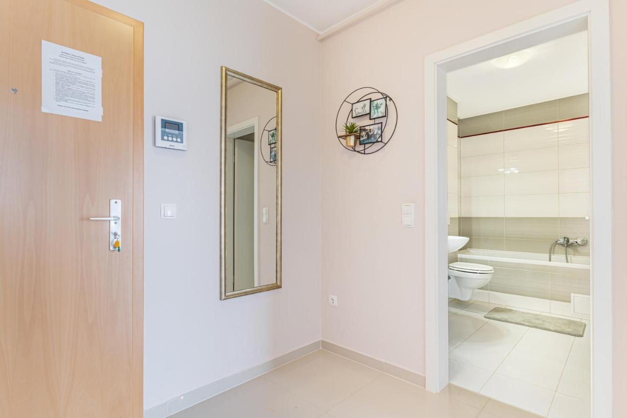 Apartament Belles Roses Brasov Apartamento Exterior foto